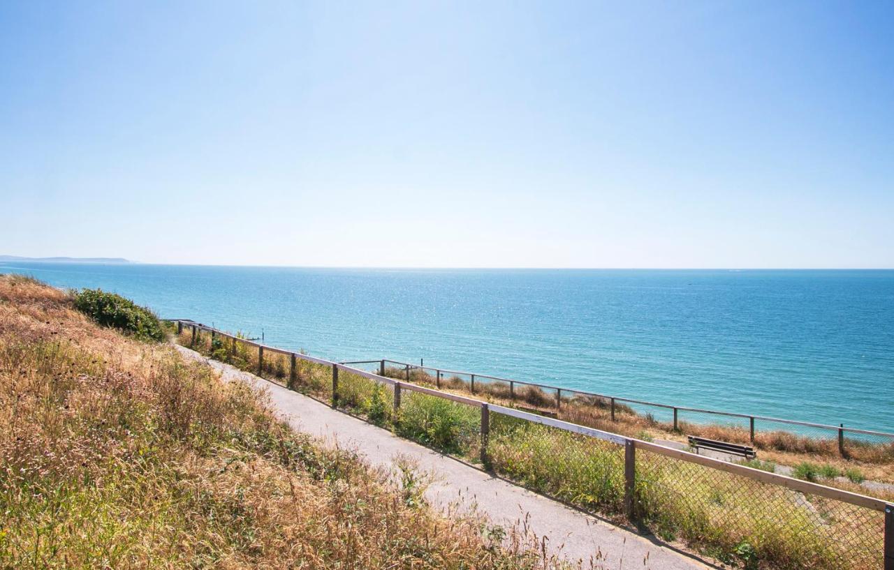 The Annex - Unparalleled Beach Front Luxury Accommodation - Private South West Facing Patio Area - Pet Friendly - Sky - Netflix - Super Fast Wi-Fi - Stones Throw To The Beach Bournemouth Exteriér fotografie