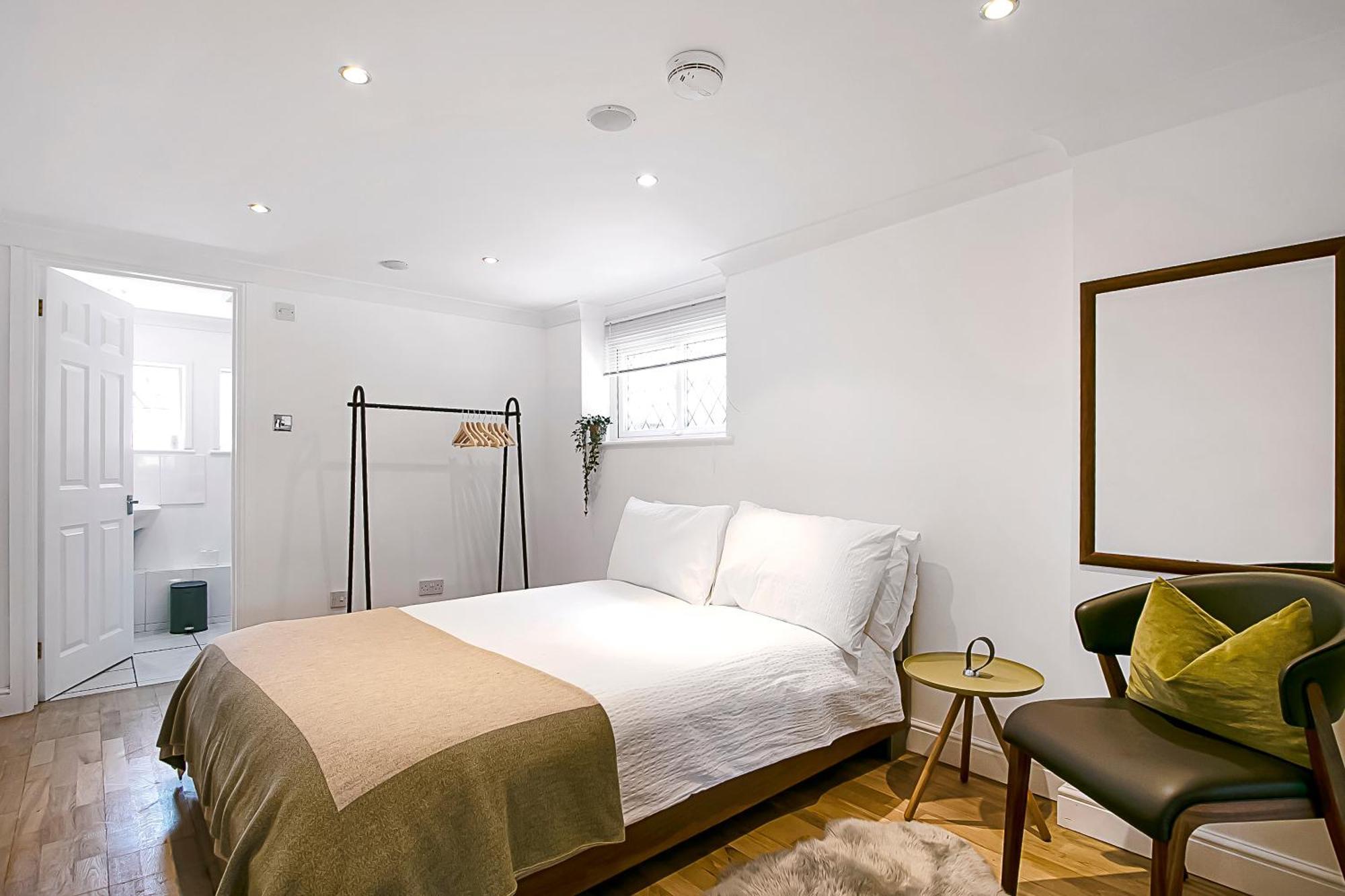 The Annex - Unparalleled Beach Front Luxury Accommodation - Private South West Facing Patio Area - Pet Friendly - Sky - Netflix - Super Fast Wi-Fi - Stones Throw To The Beach Bournemouth Exteriér fotografie